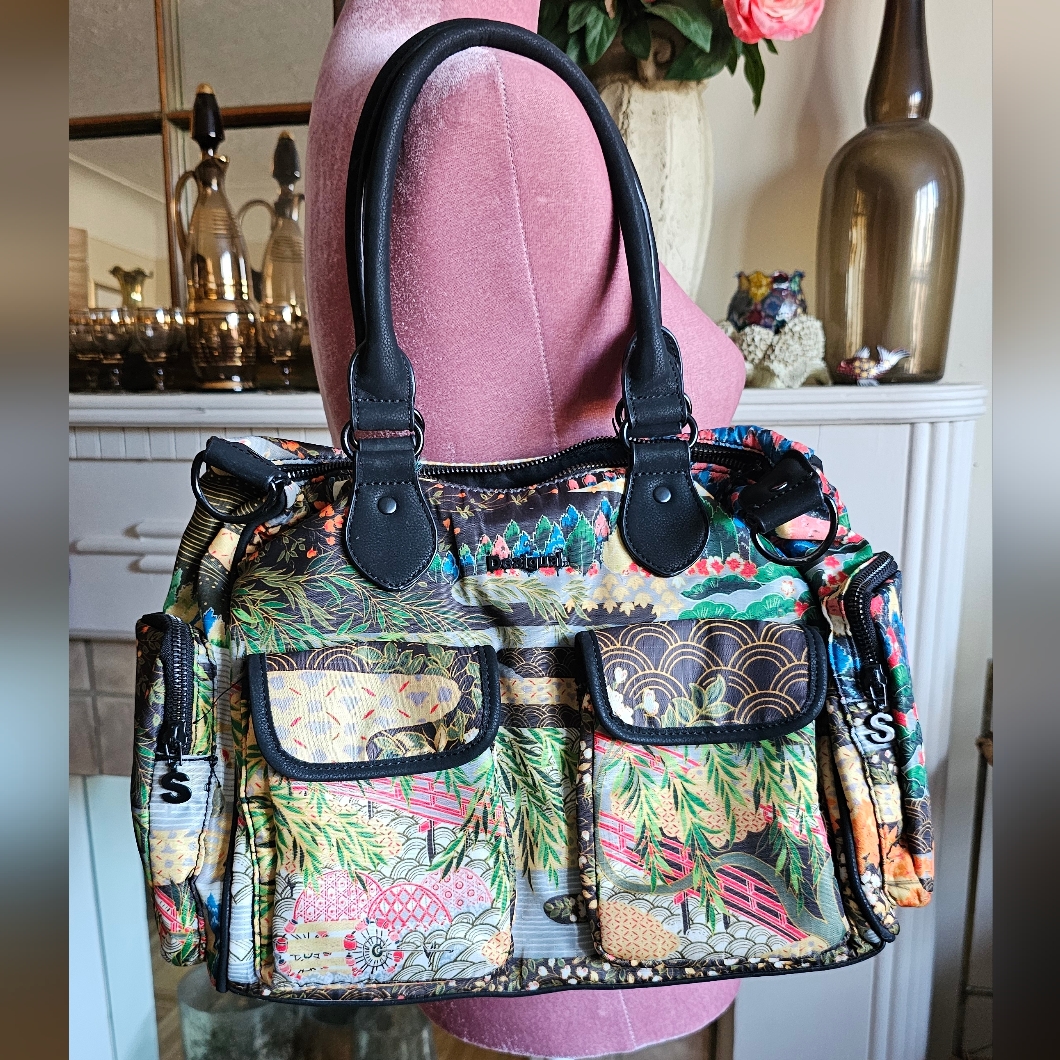 Desigual London Explorer Bag Medium. Shoulder Bag.